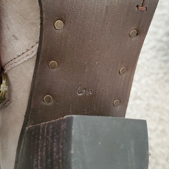 Sam Edelman taupe fringed suede booties size 6.5 - Picture 7 of 7